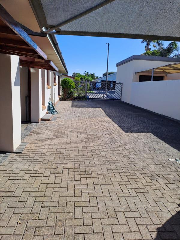 4 Bedroom Property for Sale in Bayview Western Cape